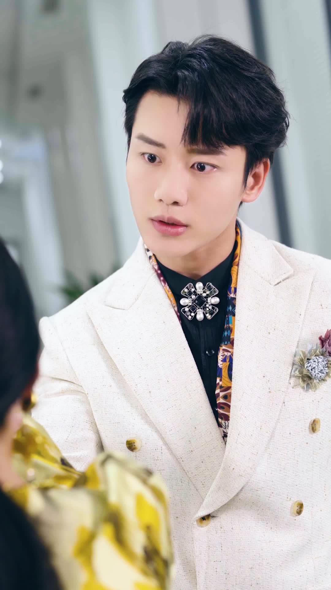 الحلقة 20 - على بابك ستة أطفال ينادونك أبًا